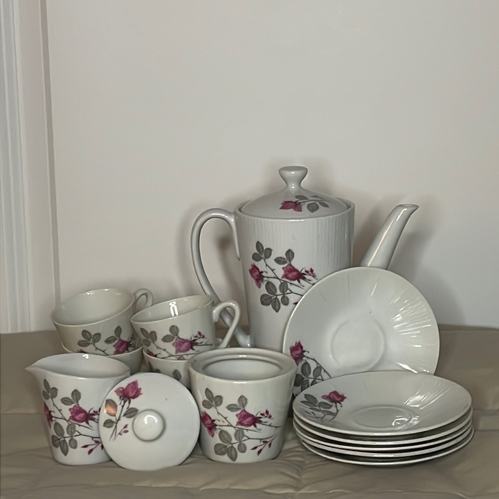 Antique porcelain Tea Set - Picture 1 of 2